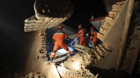 Mindestens 118 Tote Bei Schwerem Erdbeben In China