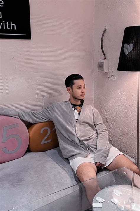 Hậu ồn ào với quán chè Hot TikToker Cô Gái Có Râu than thở chuyện không được nhà hàng nào