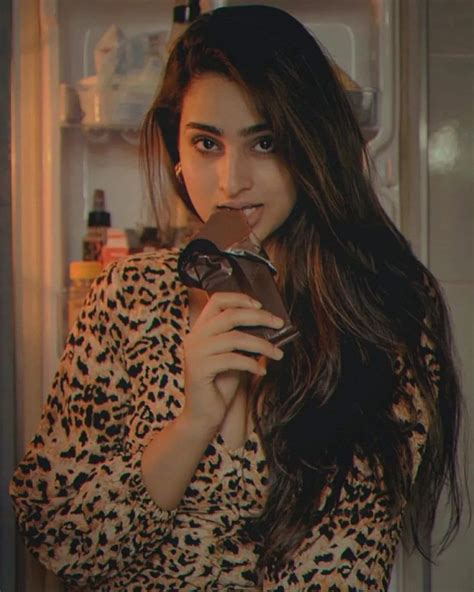 NDS WALLPAPERS Ayesha Khan Hot