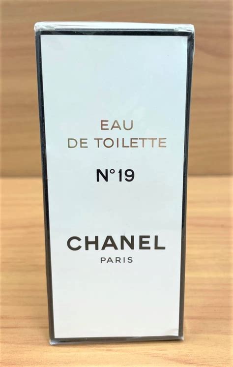 10279 Chanel シャネル No19 香水 Eau De Toilette オードトワレ 100mlシャネル｜売買された