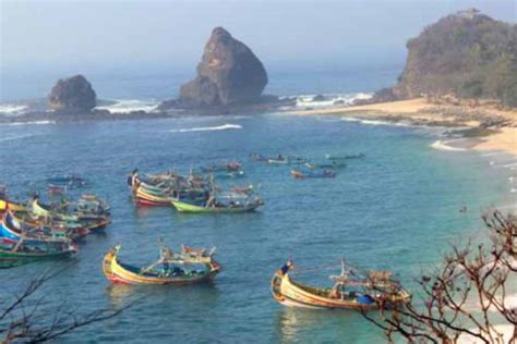 Harga Tiket Masuk Dan Lokasi Pantai Papuma Jember Surga Wisata Yang