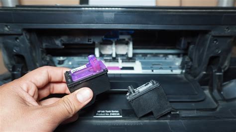 Cómo Quitar o Colocar los Cartuchos de la Impresora HP Ink Tank