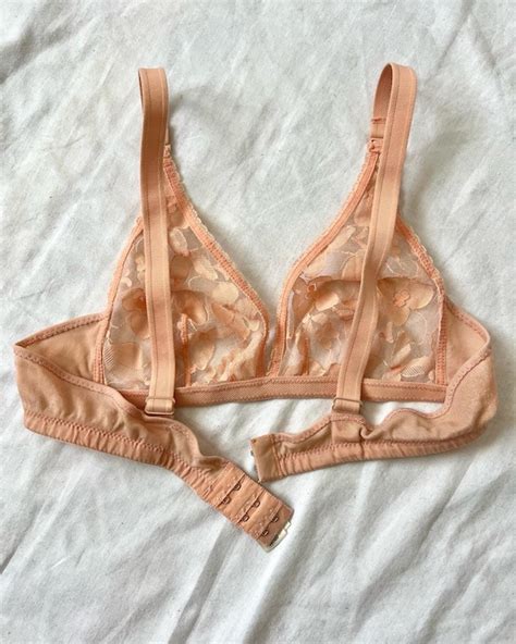 French 70s Peach Lace Bralette LEJABY Nude Triangle B Gem