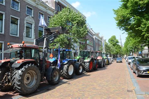 Boeren Voeren Actie Bij Provinciehuis Nu Nl