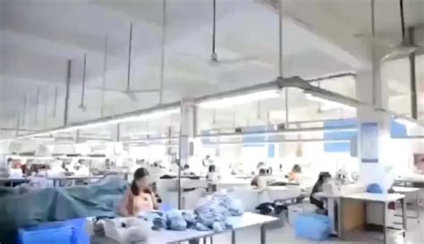 Sous Vetements Erotic Lingerie Set Under Wire Bra Bikini Hollow Out Strap Bra Panties Set