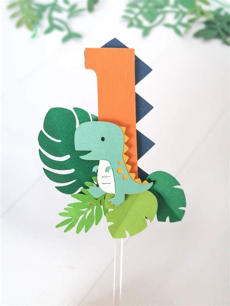 Dinosaur Cake Topper Dinosaur First Birthday Dinosaur Party Etsy Tartas De Cumpleaños De