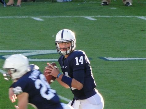 Penn State QB Christian Hackenberg in action against UCF 9/14/13 | Penn state, Football helmets ...