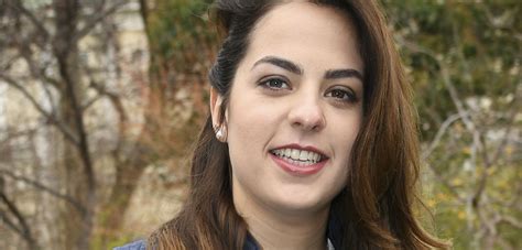 PHOTO C est hot Anouchka Delon se dévoile en nuisette Closer Hot People Photo