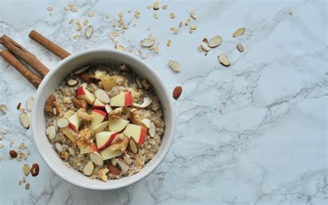 Irish Steel Cut Oatmeal with Apples- Simple Recipe