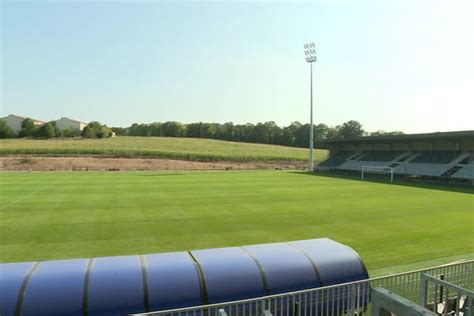 Le Fc Chambly Pourra Enfin Jouer Dans Son Stade Walter Luzi Le Mars