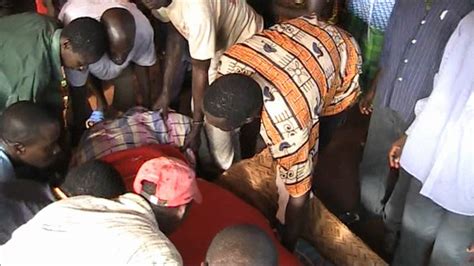 Costumes Funerarios De Etnia Papel Em Guine Bissau Wmv Youtube