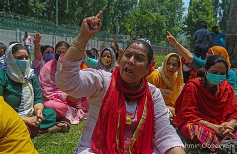 Pandit Employees Threaten Mass Migration From Kashmir Valley Kashmir