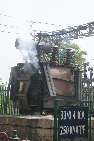 Transformer Explodes During Maintenance Two Electrocuted Agra News