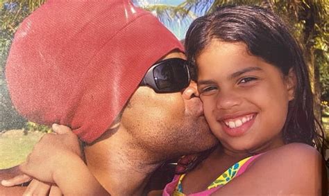 Carlinhos Brown Exibe Fotos Raras A Filha Clara Buarque Em