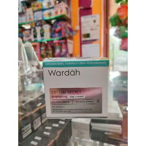 Jual Wardah Crystal Secret Brightening Day Cream 30g Shopee Indonesia