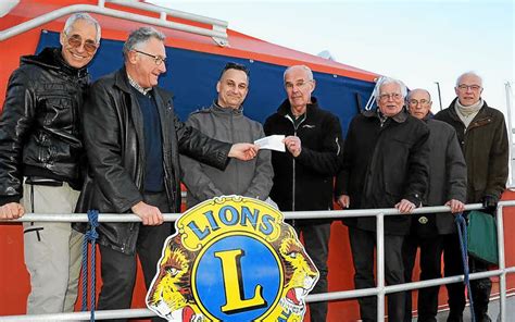 Lions club 1 000 EUR remis aux sauveteurs Le Télégramme