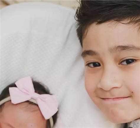 Potret Rafathar Anak Raffi Ahmad Bersama Lily Fajar