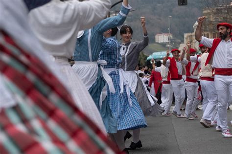 Imágenes Inude eta Artzainak de la Sociedad Kresala