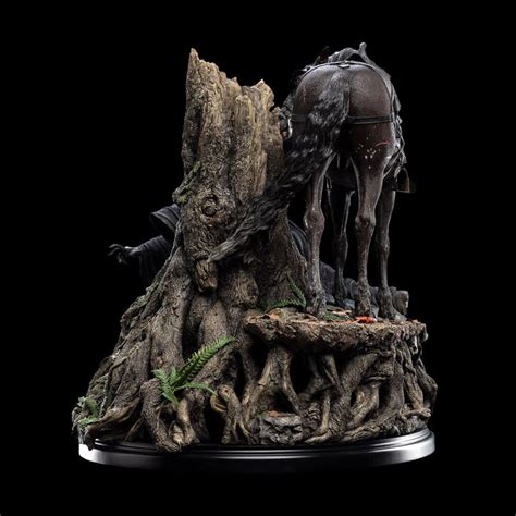 Lord Of The Rings Escape From The Road Statues Hits Weta Workshop