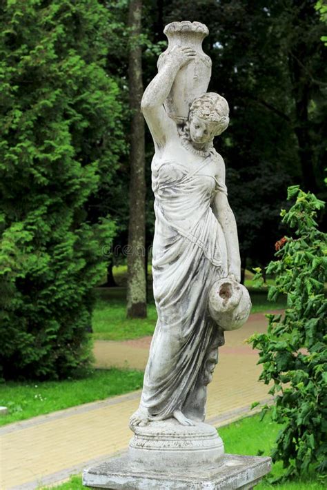 Girl Naked Park Sculpture Stock Photos Free Royalty Free Stock Photos From Dreamstime