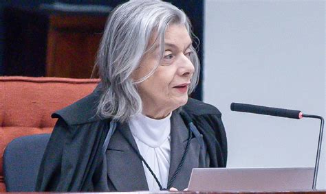 Cármen Lúcia incentiva a presença dos eleitores nas urnas no domingo