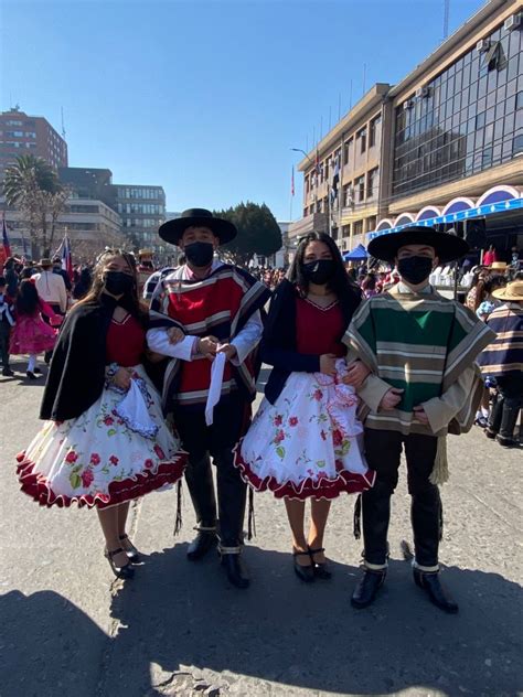 Desfile Estudiantil Fiestas Patrias 2022 LCCH Los Ángeles