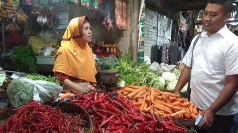 Razia Makanan Koperindag Temukan Bahan Makanan Kadaluarsa