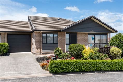 5 Royalle Mews Botany Downs Auckland 2010 Unit Sold