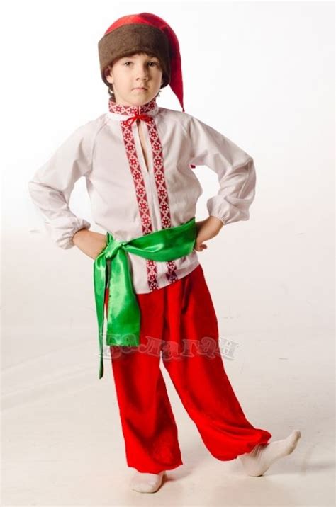 Пин на доске украинский народный костюм