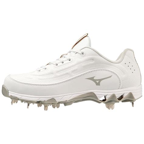 Mizuno Swift 8 Metal Softball Cleats – Baseball Bargains