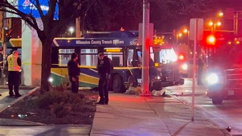 Car Mcts Bus Crash In Milwaukee 1 Dead 5 Hurt Fox6 Milwaukee