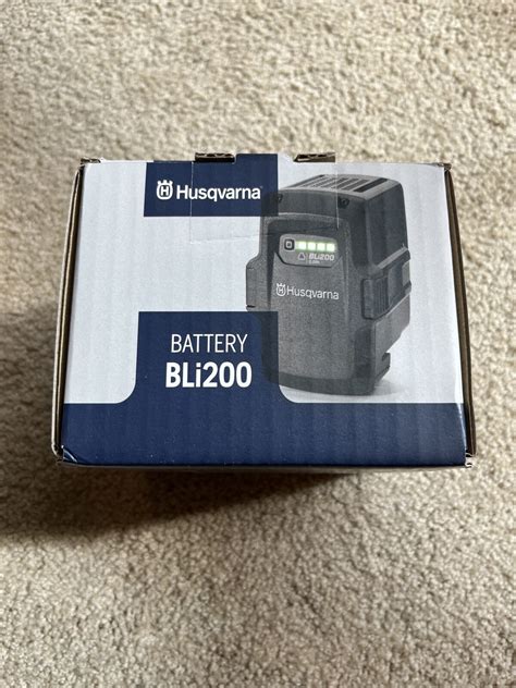 Husqvarna BLi200 Battery - 36V 5.2 Ah Lithium-Ion Battery Pack (9670919 ...
