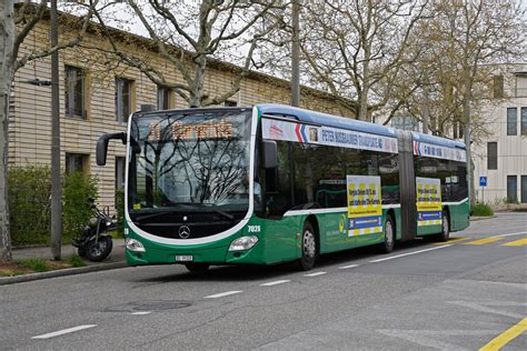 Mercedes Citaro 7028 auf der Linie 31 fährt am 18 04 2023 zur