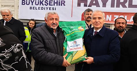 Büyükşehir 3 yılda 210 000 kg silajlık mısır tohumu verdi