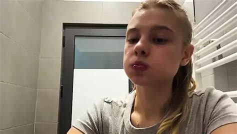 Masturbate Pussy And Bounce Tits Xhamster