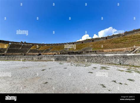 Anfiteatro nell antica città romana di Pompei L Anfiteatro di Pompei è