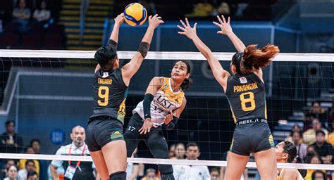 Ust Tigresses Wins Via Reverse Sweep Over Feu Lady Tamaraws