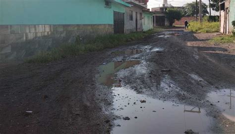 Por A Os Sufren Por Falta De Luz Pavimentaci N Y Drenaje En La