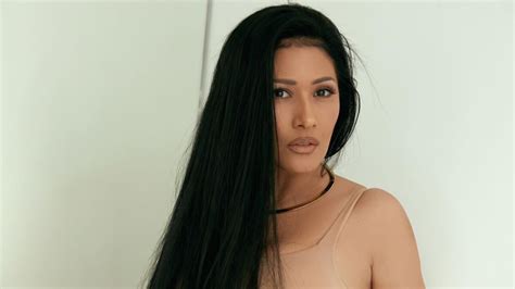 Foto Simaria Posta Foto De Lingerie Nude E Encanta Seguidores Purepeople