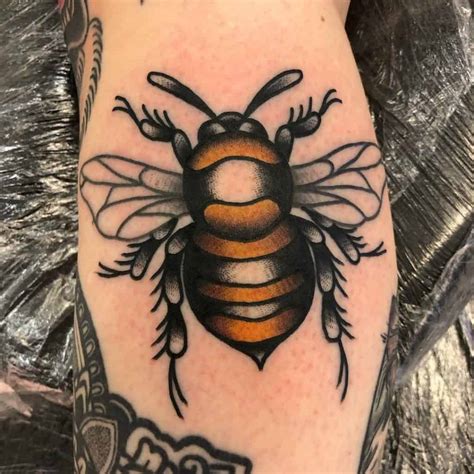 Share More Than 79 American Traditional Bee Tattoo Best In Cdgdbentre