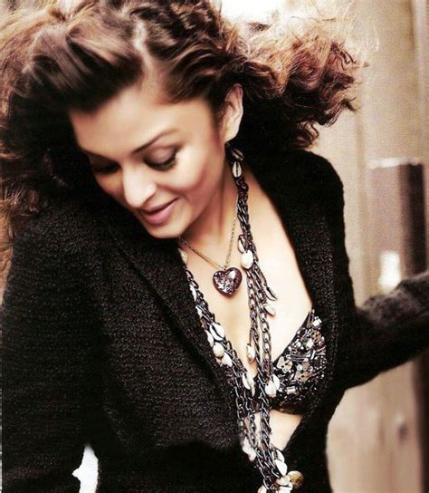 Hot Aishwarya Rai Bachchan Pics ShowBizz 24