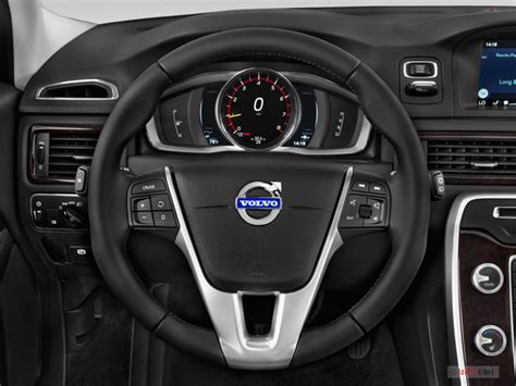 2016 Volvo XC70: 54 Interior Photos | U.S. News