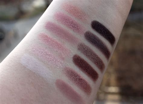 ReviewUrban Decay Naked 3 Eyeshadow Palette Makeup Moment