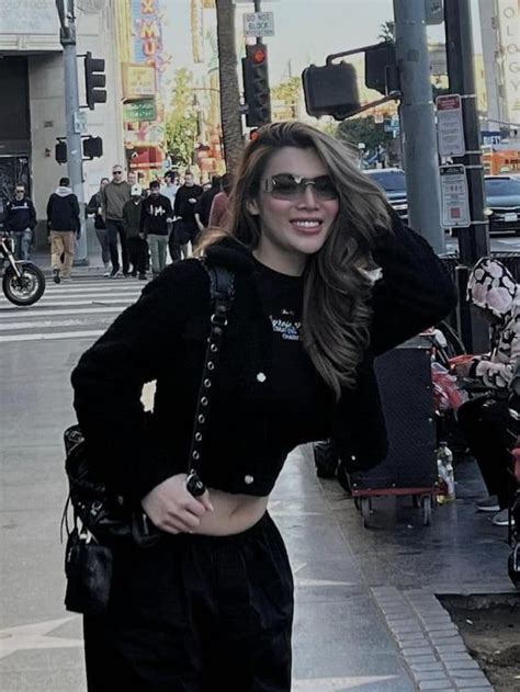 Hoa hậu chuyển giới Trân Đài tung bộ ảnh diện bikini bén ngót đường cong bốc lửa sau khi giảm 3kg