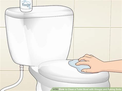 11 Easy Ways To Clean A Toilet Bowl With Vinegar And Baking Soda