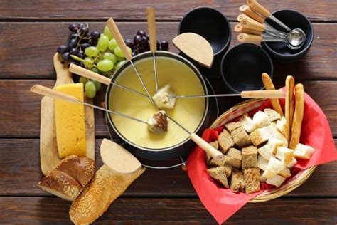 Como fazer fondue Confira nosso passo a passo Blog do Pão