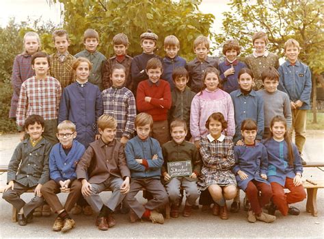 Photo De Classe CM2 Joliot Curie De 1970 Ecole Les Buissonnets Saint