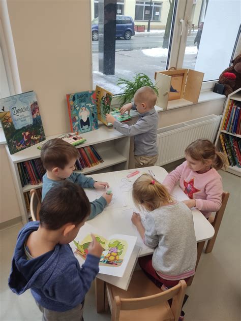 Wycieczka Do Biblioteki Publiczne Przedszkole Trampolina