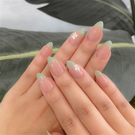 𝐍𝐚𝐢𝐥𝐬 𝐁𝐲 𝐉𝐞𝐧𝐧𝐲 on Instagram Spring florals nude medium long gel x al Acrylic nails
