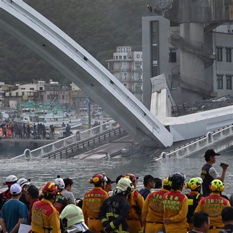 Taiwan Bridge Collapses Into Bay Sending Divers Searching For Victims